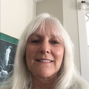 Meet your Posher, Elaine